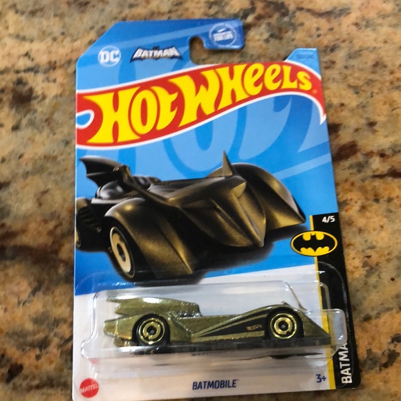 Batman, hot wheels, he brave and the bold error car BATMOBILE - Picture 1 of 4